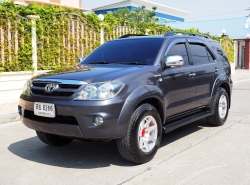 TOYOTA FORTUNER ปี 2005