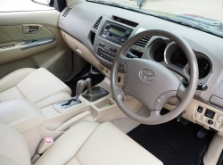รถมือสอง TOYOTA FORTUNER ปี 2005 สีดำ