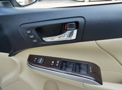 รถมือสอง TOYOTA CAMRY ปี 2015 สีขาว