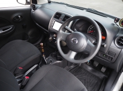 รถมือสอง NISSAN MARCH ปี 2017 สีเทา