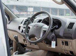 รถมือสอง TOYOTA HILUX VIGO ปี 2013 สีเทา