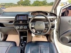 รถมือสอง TOYOTA SIENTA ปี 2017 สีขาว