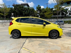 รถมือสอง HONDA JAZZ ปี 2014  สีเหลือง