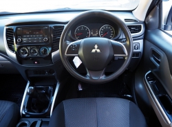 รถมือสอง MITSUBISHI TRITON ปี 2015 สีเทา