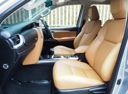 รถมือสอง TOYOTA FORTUNER ปี 2017 สีเทา