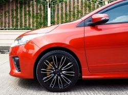 รถมือสอง TOYOTA YARIS ปี 2013 สีส้ม
