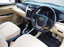 รถมือสอง TOYOTA YARIS ปี 2017 สีขาว