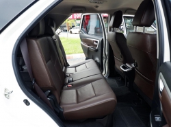 รถมือสอง TOYOTA FORTUNER ปี 2017 สีขาว