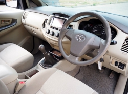 รถมือสอง TOYOTA INNOVA ปี 2012 สีบรอนซ์