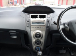 รถมือสอง TOYOTA YARIS ปี 2010 สีขาว