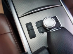 รถมือสอง MERCEDES-BENZ E-CLASS E300 ปี 2015 สีขาว