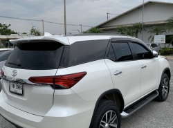 รถมือสอง TOYOTA FORTUNER ปี 2019 สีขาว