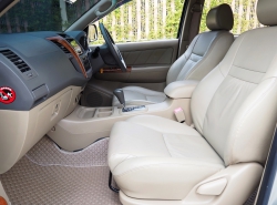 รถมือสอง TOYOTA FORTUNER ปี 2011 สีบรอนซ์