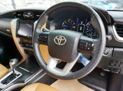 รถมือสอง TOYOTA FORTUNER ปี 2016 สีขาว