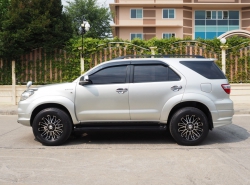 รถมือสอง TOYOTA FORTUNER ปี 2011 สีบรอนซ์