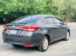 รถมือสอง TOYOTA YARIS ปี 2019 สีเทา