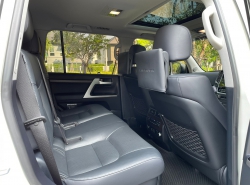 รถมือสอง TOYOTA LAND CRUISER ปี 2019 สีขาว