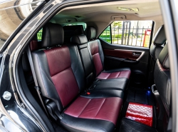 รถมือสอง TOYOTA FORTUNER ปี 2016 สีดำ