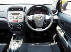 รถมือสอง TOYOTA AVANZA ปี 2012 สีบรอนซ์