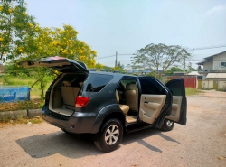 รถมือสอง TOYOTA FORTUNER ปี 2005 สีเทา