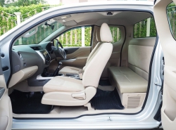 รถมือสอง NISSAN FRONTIER NAVARA ปี 2017 สีเทา