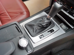 รถมือสอง MERCEDES-BENZ E-CLASS E220 ปี 2014 สีขาว