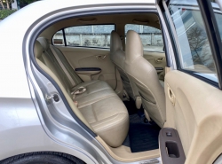 รถมือสอง HONDA BRIO ปี 2013 สีบรอนซ์