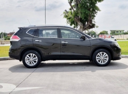 รถมือสอง NISSAN X-TRAIL ปี 2015 สีดำ