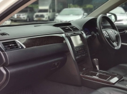 รถมือสอง TOYOTA CAMRY ปี 2015 สีขาว