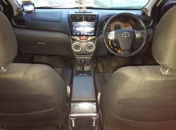 รถมือสอง TOYOTA AVANZA ปี 2013 สีขาว