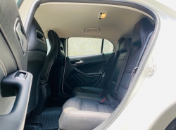 รถมือสอง MERCEDES-BENZ GLA-CLASS GLA200 ปี 2015 สีขาว