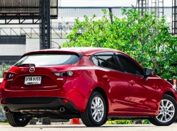 รถมือสอง MAZDA 3 ปี 2015 สีแดง