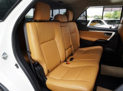รถมือสอง TOYOTA FORTUNER ปี 2016 สีขาว