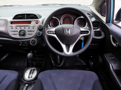 รถมือสอง HONDA JAZZ ปี 2011 สีฟ้า