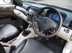 รถมือสอง MITSUBISHI TRITON ปี 2006 สีบรอนซ์