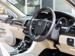 รถมือสอง HONDA ACCORD ปี 2017 สีเทา
