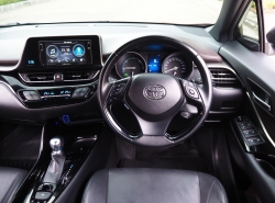 รถมือสอง TOYOTA CHR ปี 2018 สีแดง