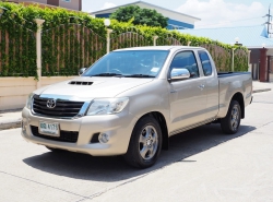 TOYOTA HILUX VIGO ปี 2011