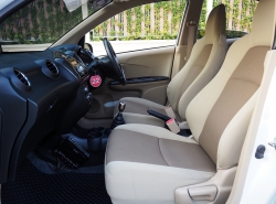 รถมือสอง HONDA BRIO ปี 2012 สีขาว