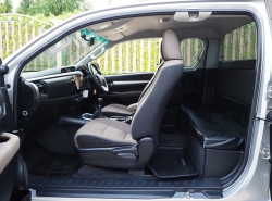 รถมือสอง TOYOTA HILUX REVO ปี 2017 สีบรอนซ์