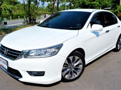 รถมือสอง HONDA ACCORD ปี 2015 สีขาว