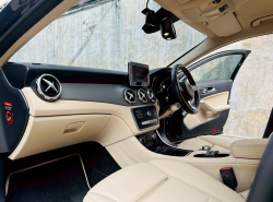 รถมือสอง MERCEDES-BENZ GLA-CLASS GLA200 ปี 2020 สีดำ