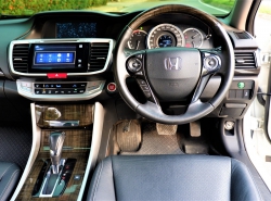 รถมือสอง HONDA ACCORD ปี 2015 สีขาว
