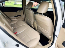รถมือสอง HONDA CIVIC ปี 2013 สีขาว