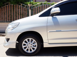 รถมือสอง TOYOTA INNOVA ปี 2012 สีบรอนซ์