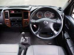 รถมือสอง NISSAN URVAN ปี 2011 สีขาว