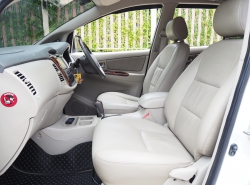 รถมือสอง TOYOTA INNOVA ปี 2012 สีขาว