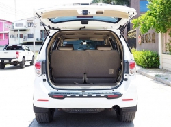 รถมือสอง TOYOTA FORTUNER ปี 2012 สีขาว