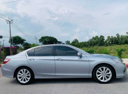 รถมือสอง HONDA ACCORD ปี 2017 สีเทา