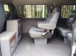 รถมือสอง NISSAN URVAN ปี 2011 สีเทา